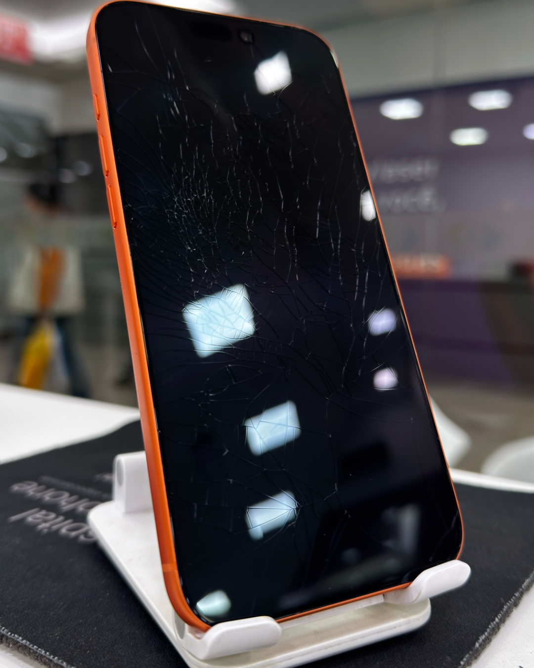 Troca do vidro da tela: Entenda mais sobre a recuperação da tela nativa de seu iPhone!